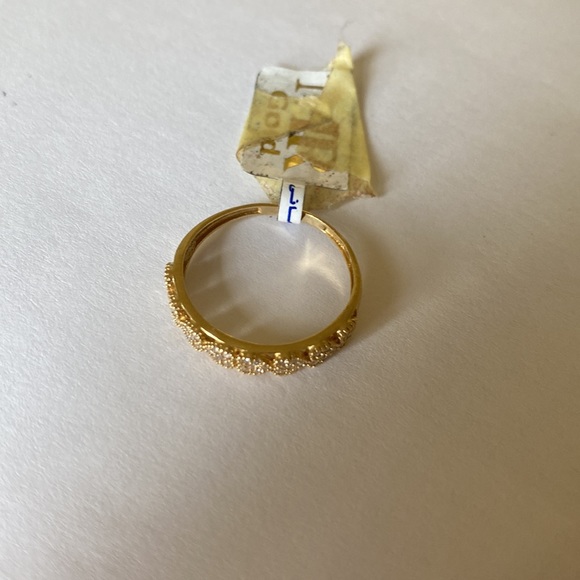 MR Gold Dainty 18k Solid Gold ring. Size 8 1/2. NWT - Picture 2 of 5